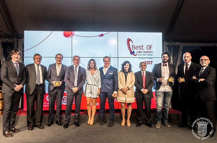 Bodegas Valdelana recibe en galardón a la mejor bodega en Arte y Cultura en los premios Best Of de 2017
